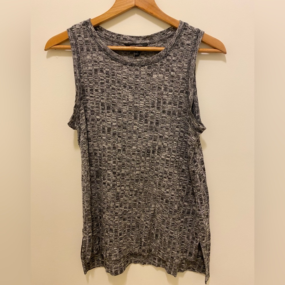 BANANA REPUBLIC Sleeveless Top